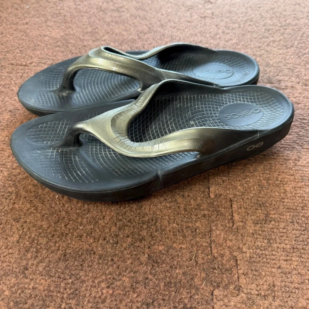 OOFOS OOriginal Sport Recovery Sandals Black Graphite Womens 10 Thong Flip Flops